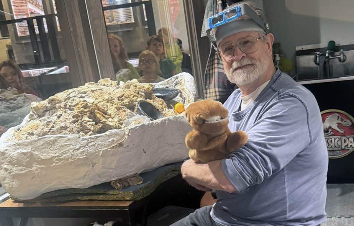 Missouri-Ozark Dinosaur Project - Mike Fix in the Prep lab at Ste Genevieve Museum Learning Center